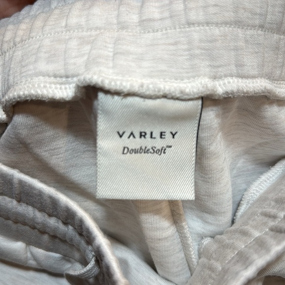 NWOT Varley Alder High-Rise Shorts 5.5” Double Soft Ivory Mark Sz XS - Picture 6 of 6